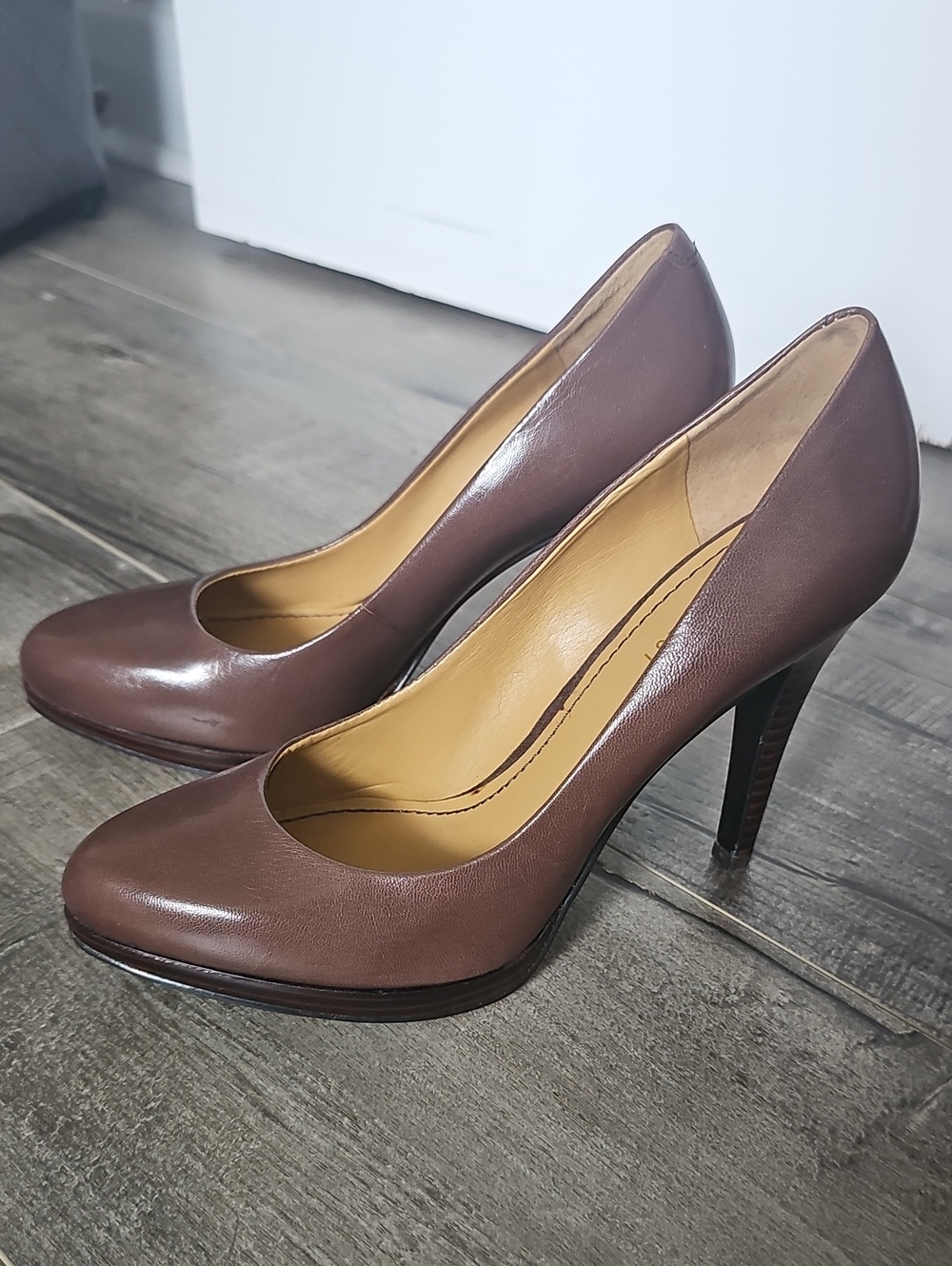 Nine West Classic Brown Leather High Heel Pumps Women's Size 5.5
